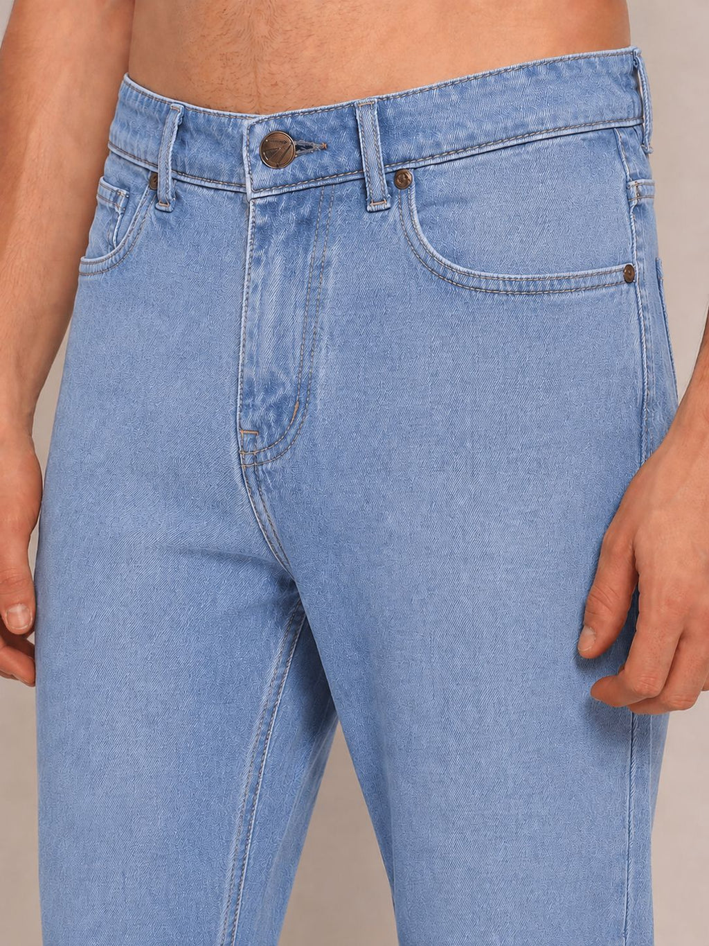 Light Fade Baggy Jeans
