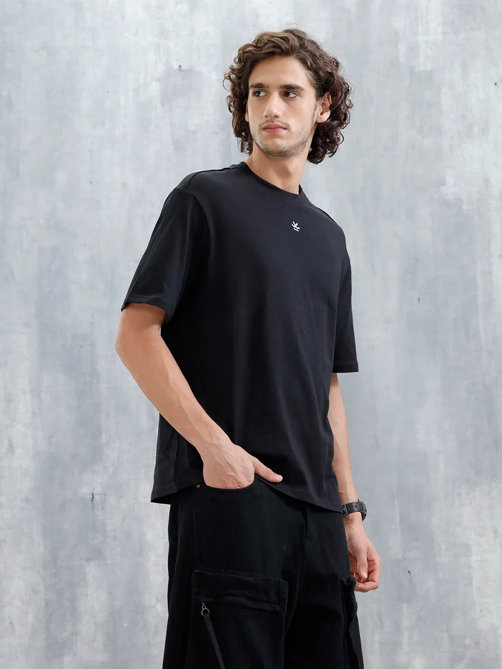 Casual Men Oversized Fit Tee With Graphic | Black